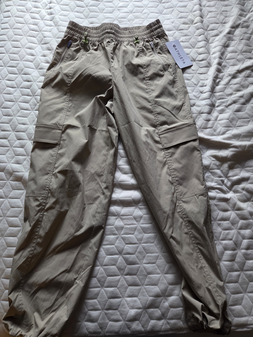 Athleta Women’s Khaki Cargo Jogger Pants